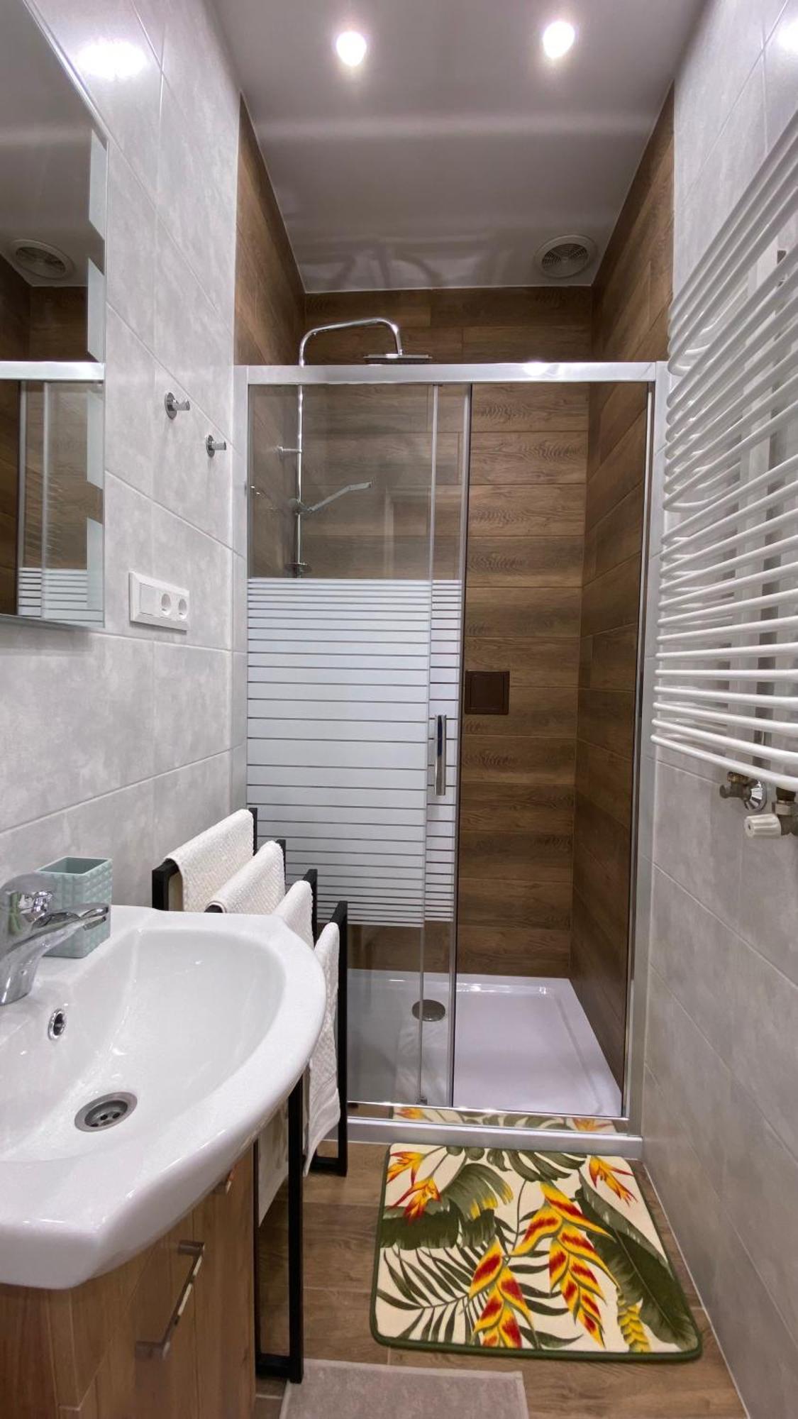 Lublinbnb - Exclusive Family Apartment ------ In The Heart Of Lublin -------------------------------- Bedroom & Living Room & Kitchen Esterno foto